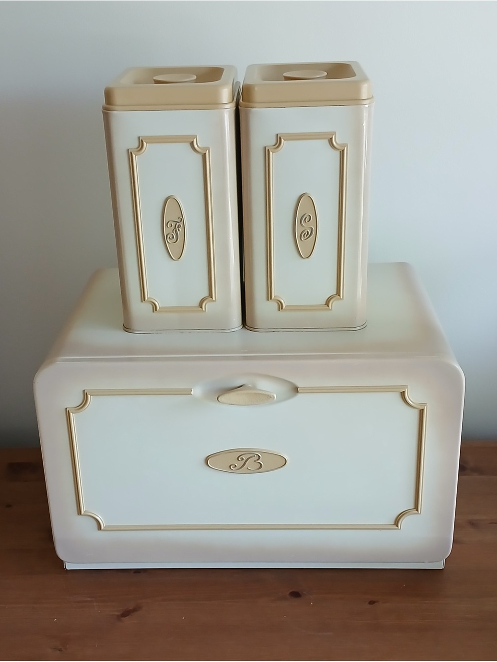 Vintage Ekco (made in Canada) breadbox with sugar and flour canisters.